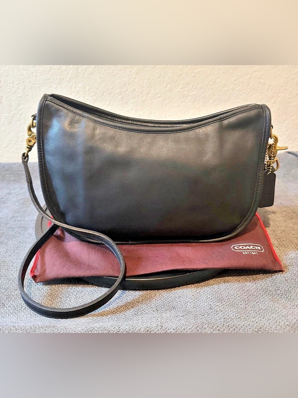 Vintage Coach Large Swinger No. 008-2917 Style 4040 USA